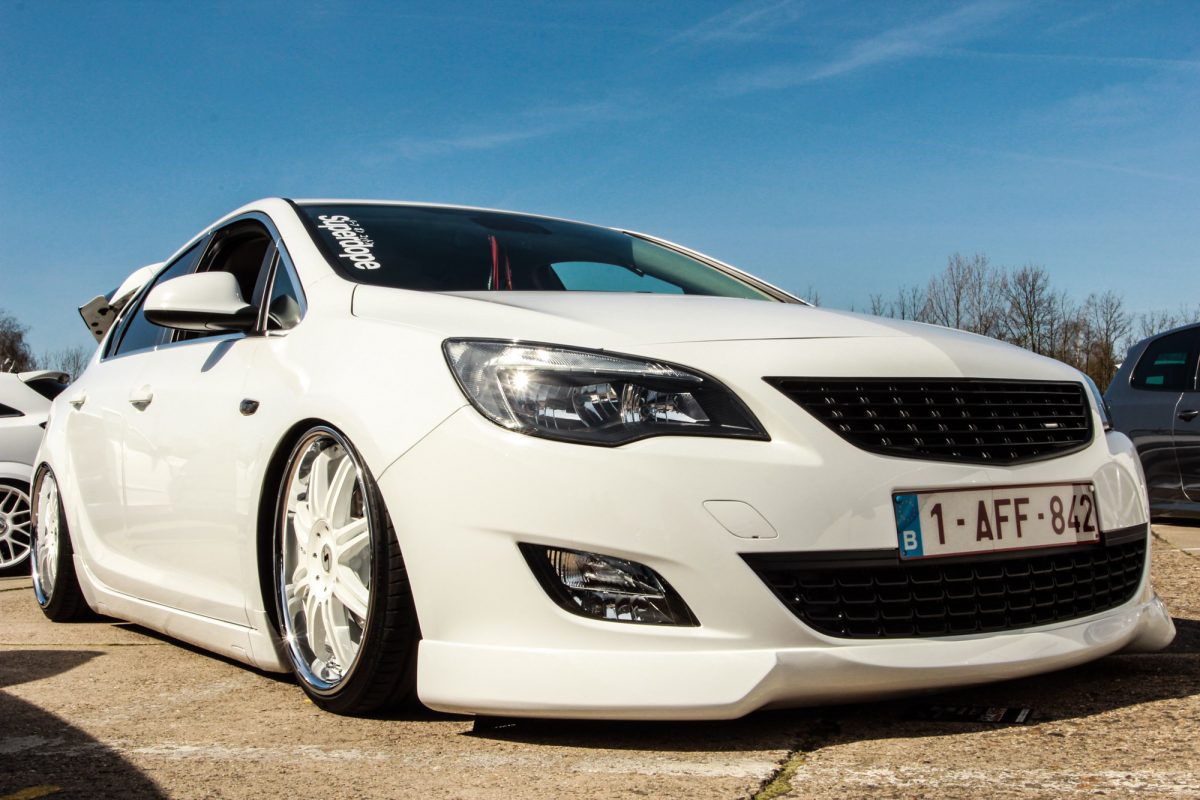 Opel Astra J: Weiß weiß Baby!