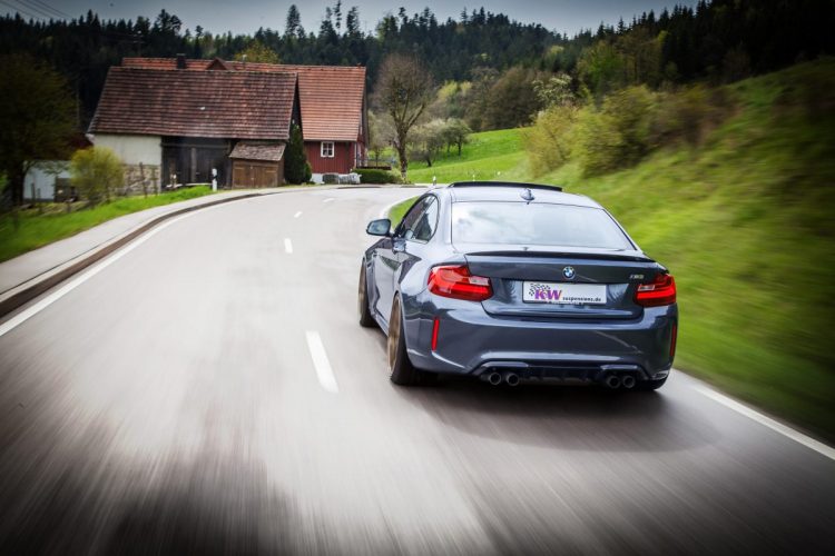 Stets auf Zack: Der BMW M2 überrascht durch dynamische Fahreigenschaften.