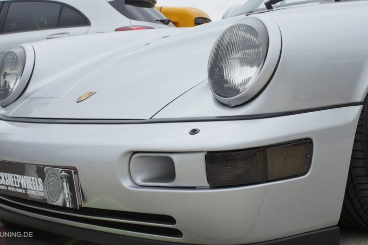 Detailansicht der Front des Porsche 911