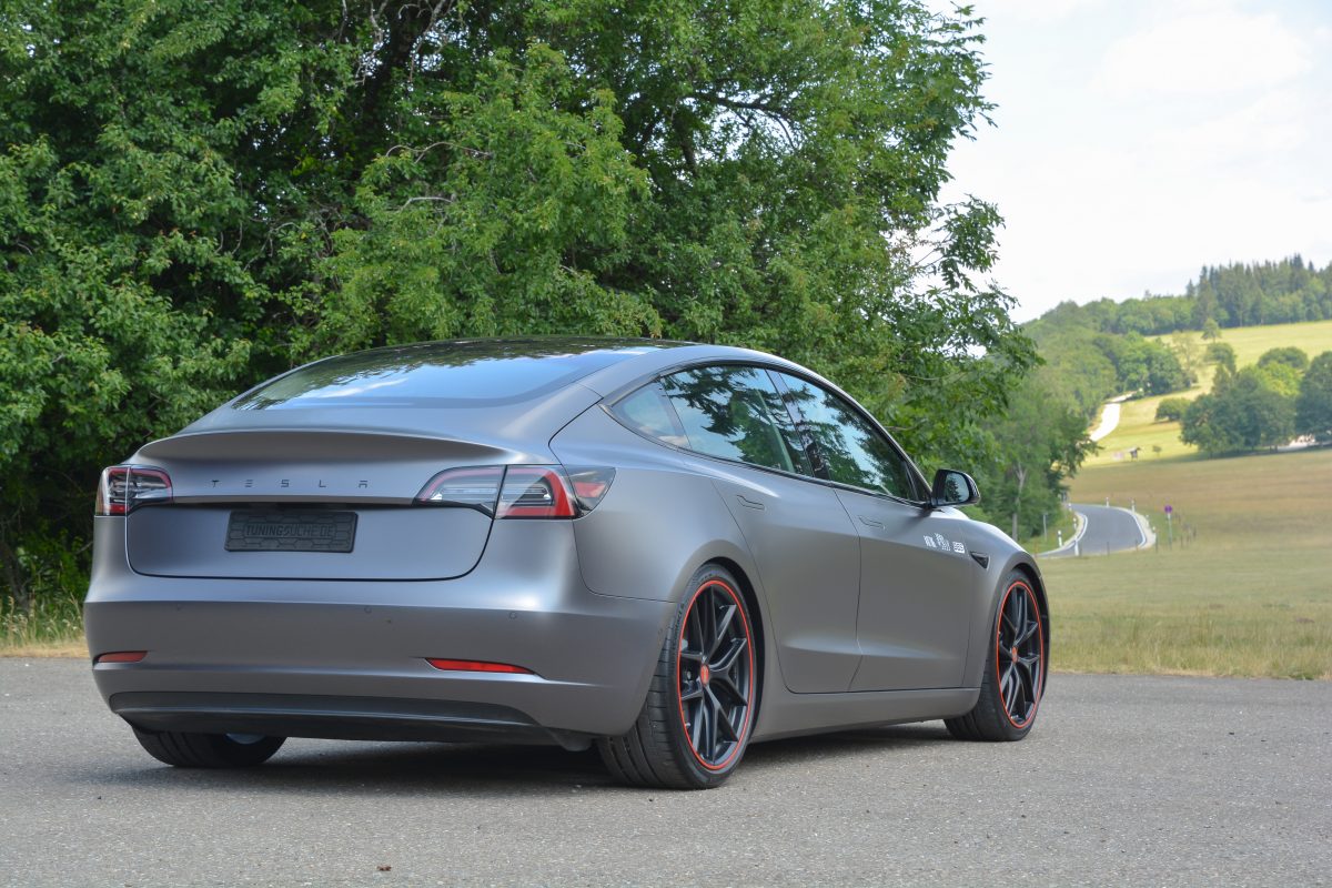 Neues Tesla Model 3 Performance kommt wohl mit Plaid-Technik