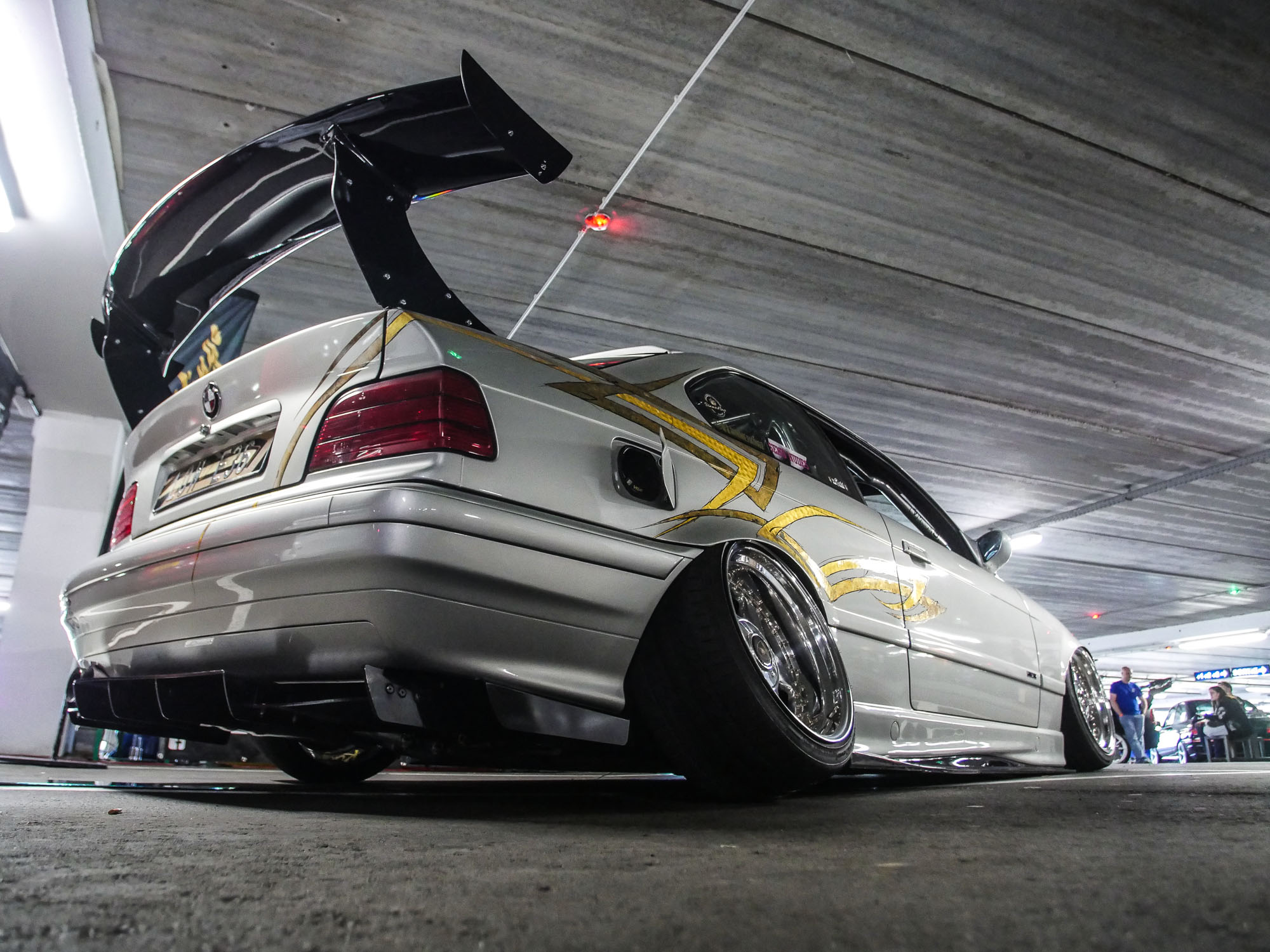 Polarisierend: BMW E36 goes EXTREME
