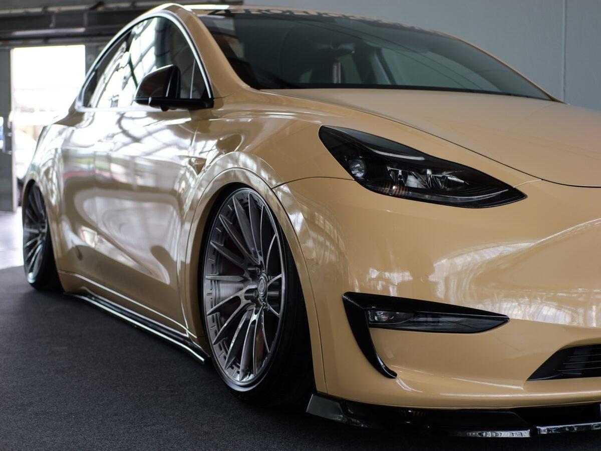 E-SUV-Coupé Deluxe: Tesla Model Y Performance